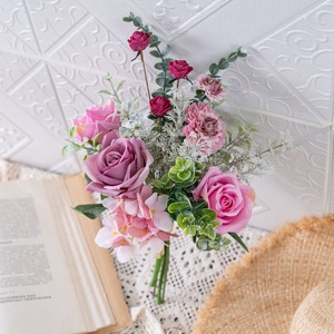 ช่อดอกกุหลาบประดิษฐ์ CallaFloral ทำจากผ้าพลาสติกถัก สำหรับตกแต่งงานแต่งงานและบ้าน จัดดอกไม้แบบถือได้ รุ่น CF02028 - Product Image 1
