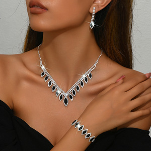 תליון יוקרה מבריק בהתאמה אישית, עגילי חתונה, צמיד סגסוגת נחושת שרשראות לנשים סט תכשיטים אופנה - Product Image 5