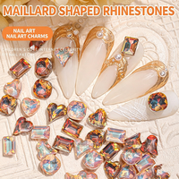 Nouvelles tendances automne-hiver : Strass Maillard Caramel pour nail art, motifs pointus, cœurs, carrés et irréguliers