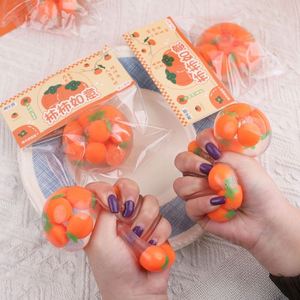 ของเล่นบีบรูปผลไม้ลูกพลับทำจากยางนิ่ม ของเล่นบีบคลายเครียดสำหรับเด็ก ลูกบอลบีบระบายอารมณ์ - Product Image 5