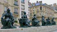 Statue de femme assise en bronze sur mesure, taille réelle, six continents, pour jardin