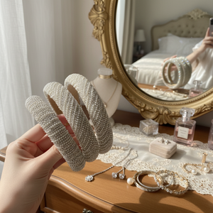 Fermoir de tête d'accessoire de cheveux fonctionnel pour fixer les cheveux et les bijoux en place - Product Image 3