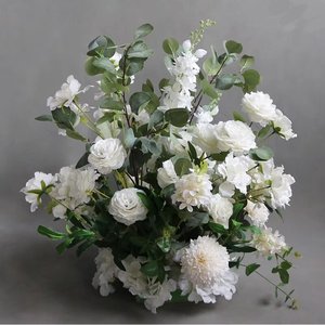 L-070 Composizione Floreale in Seta Fatta a Mano Riutilizzabile per Decorazioni di Matrimoni e Feste - Product Image 4