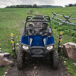 รถอเนกประสงค์ Polaris Ranger 570 สองที่นั่ง ขับเคลื่อน 4 ล้อ ระบบขับเคลื่อนแบบสลับได้ สำหรับขับขี่ออฟโรด - Product Image 1