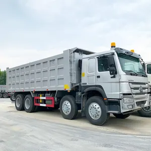 SINO TRUCK 12 Wheeler 30 mètres cubes HOWO 40 tonnes 8x4 utilisé camion à benne basculante