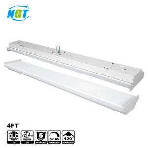 Fixation enveloppante 4 pieds Lentille givrée Batten Light Color Select 26W 32W 42W 50W LED Plafond enveloppant Éclairage LED ETL DLC - Product Image 1