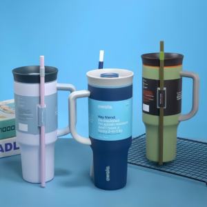 Mug à café isotherme à double paroi en acier inoxydable de haute qualité, 40 oz, anti-fuite, avec paille et poignée, pour l'aventure, les voyages en plein air, 24h - Product Image 2