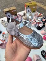 Nouvelles chaussures de princesse pour bébé fille, semelle souple, motif papillon, chaussures pour enfants, design varié, vente en gros à prix réduit