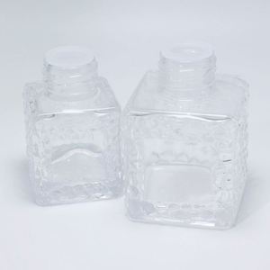 Wholesale Small Volume 50ml <b>Reed</b> <b>Diffuser</b> with Square Glass Bottle - Product Image 3