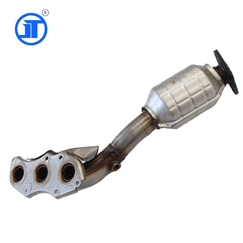 トヨタ ランドクルーザー 200系(URJ202W)エキマニ 触媒 マニバーター