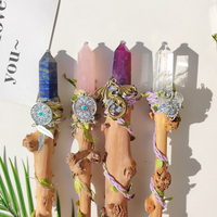 Baguette Magique en Cristal Naturel, Décoration d'Autel de Sorcière, Pointe de Cristal de Guérison, Baguette Rituelle avec Clochette en Laiton