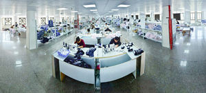 Vendita calda <span class=keywords><strong>camicia</strong></span> da uomo stampa Hawaii 45% <span class=keywords><strong>di</strong></span> <span class=keywords><strong>lino</strong></span> 55% in viscosa novità <span class=keywords><strong>camicia</strong></span> con stampa <span class=keywords><strong>marrone</strong></span> a foglia grande per gli uomini - Product Image 4