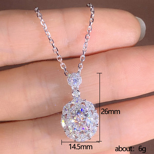 Collana con Ciondolo a Forma di Marquise con Accento in Pietra, Gioielli Minimalisti alla Moda per Donne - Product Image 5