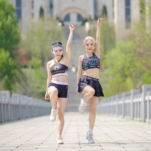 Thấp moq màu sắc tùy chỉnh logo cổ vũ thực hành mặc phát ra tia lửa Crop Top và quần <span class=keywords><strong>short</strong></span> - Product Image 5