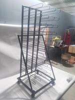 Support de rangement autoportant en fer thermolaqué pour rouleaux de vinyle, montage facile, roues robustes, capacité de 40 rouleaux, avec structure métallique