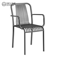 Ensemble de salle à manger extérieur moderne en aluminium thermolaqué pour hôtel et villa, 10 places, pour cour et patio d'appartement, table et chaises en option