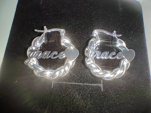 <span class=keywords><strong>Orecchini</strong></span> a Cerchio Personalizzati in Acciaio Inossidabile, Design a Corda Intrecciata, Impermeabili, Ipoallergenici, con Dettagli Corona e Cuore, 18MM 25MM - Product Image 5