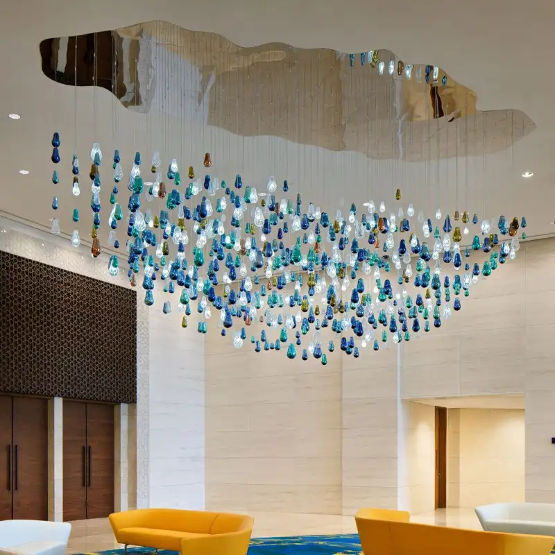 2021 i più nuovi disegni di soffitto moderna luce del pendente moderna art deco hall su misura in vetro soffiato lampadario
