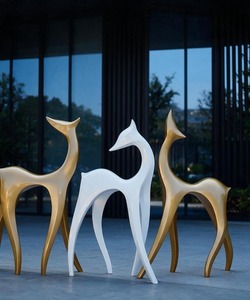 Estatua de Ciervo de Resina Dorada, Escultura Artística Abstracta, Adorno Animal para Decoración del Hogar y Jardín - Product Image 4
