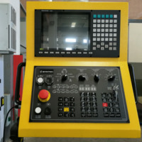 Centre d'usinage CNC à double colonne à broche unique BT40 haute précision et robuste DC-1317