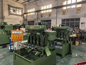 Machine de taraudage 4 axes hautement efficace pour la fabrication d'écrous et de boulons, équipement de traitement automatisé de boîtes de vitesses et de moteurs à commande indépendante - Product Image 2