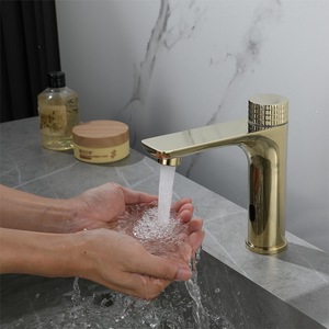 Keran wastafel kamar mandi tanpa sentuhan <span class=keywords><strong>Sensor</strong></span> cerdas inti katup keramik baja tahan karat krom inframerah otomatis gaya baru - Product Image 2