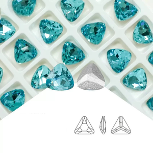 Accesorios de joyería DIY con forma de triángulo con base puntiaguda K9, diamantes de cristal de colores, diamantes decorativos para ropa, zapatos y bolsos - Product Image 1
