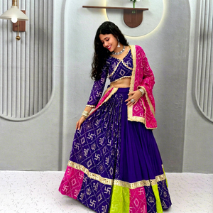 Ensemble Lehenga Choli violet et rose, brodé de fils et de sequins, tenue indienne et pakistanaise pour mariage, fête et festival - Product Image 1