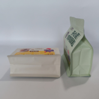 Sachet scellé à huit côtés pour snacks de viande de poulet, idéal pour les packs d'échantillons