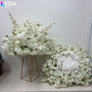 Ramo de Rosas LEDA para Eventos, Bola de Flores de Seda Blanca Suave Hecha a Mano, Rosas Artificiales para Decoración de Escritorio para Bodas - Product Image 4