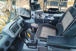 מעמיס קטרפילר משומש 6 טון, מנוע CAT, טרקטור/מיני מעמיס/משאית/מעמיס אחורי לחוות - Product Image 6