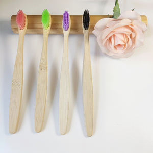 Vente en gros de brosses à dents en bois personnalisées pour hôtel, biodégradables, en bambou, emballage en papier kraft écologique, brosse à dents - Product Image 1