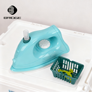 2-14 साल की उम्र के लिए बच्चों के ब्लू मिनी आयरन खिलौने सिलिकॉन और प्लास्टिक सामग्री को बैटरी की आवश्यकता नहीं - Product Image 5