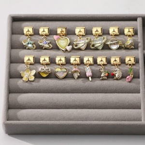 Vente en gros usine, Meilleure vente : Bracelet à breloques italien multifonctionnel et créatif, couleur or, avec pendentif rétro DIY - Product Image 4