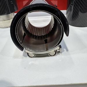 Punta de silenciador de tubo de escape trasero de fibra de carbono brillante para modificación de la serie BMW M Series 34567 - Product Image 5