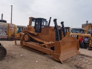 Bulldozer sur chenilles CAT D8R d'occasion, contrôle qualité strict, prix avantageux, bon état de fonctionnement, à vendre - Product Image 2