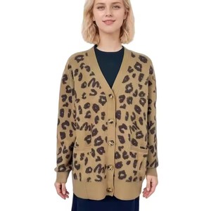 Maglione personalizzato da <span class=keywords><strong>donna</strong></span> <span class=keywords><strong>maglia</strong></span> <span class=keywords><strong>maglia</strong></span> di alta qualità con scollo a V di lana maglione Oversize vestiti alla moda con stampa a <span class=keywords><strong>maglia</strong></span> cardigan maglione leopardato - Product Image 2