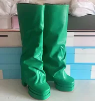 Dernières bottes hautes au genou en cuir orange à tige large pour femmes Double plate-forme talons hauts épais manches pli bottes d'hiver taille 34-46