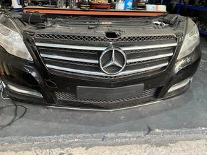 A Mercedes Benz W251 V251 cara delantera A35AMG <span class=keywords><strong>A45AMG</strong></span> boca delantera cubierta de parachoques delantero puerta parachoques trasero desmontaje piezas plástico - Product Image 4