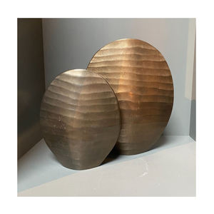 Pots de fleurs de table en aluminium dernier modèle Vases - Product Image 1