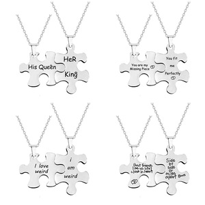Collier pendentif en acier inoxydable pour couple, avec pièces de puzzle « Son Roi, Sa Reine, Son Fou, Sa Bizarre, Maman, Papa, Amoureux, Autisme » - Product Image 3