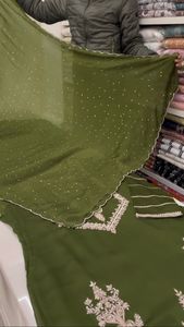 ชุดสูทปากีสถานแบบยาวจากนักออกแบบใหม่ที่สง่างาม sharara และ duppta ในสไตล์แฟนซี - Product Image 3