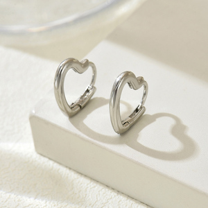 Pendientes de aro en forma de corazón geométricos de cobre chapado en oro de alta calidad para mujer, joyería de circón de moda para regalos de fiestas - Product Image 5