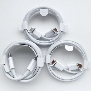 Cavo USB-<span class=keywords><strong>C</strong></span> a USB-<span class=keywords><strong>C</strong></span> da 1m PD 60W a Prezzo Conveniente con Scatola, Cavo Dati per Ricarica Rapida per 15 15Pro 16 16plus 16pro Max - Product Image 3
