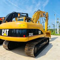 Excavatrice sur chenilles hydraulique CAT 320C d'occasion, unité d'origine, faible nombre d'heures, structure robuste pour travaux de terrassement et de carrière, en stock