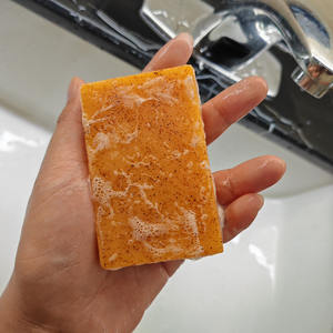 Barre de savon au collagène et curcuma à l'acide kojique Savon artisanal bio pour éclaircir la peau avec logo personnalisé - Product Image 4