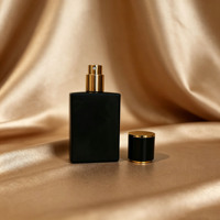 Flacons de parfum en verre noir mat de luxe 30ml 50ml 100ml, flacons vaporisateurs vides rechargeables avec bouchon doré pour l'emballage de parfums