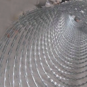 <span class=keywords><strong>ลวด</strong></span>หนามชุบสังกะสีแบบจุ่<span class=keywords><strong>ม</strong></span>ร้อน ผส<span class=keywords><strong>ม</strong></span>ทองแดง ป้องกันการกัดกร่อน ผิวเหล็กแบบม้วน ชนิดต้นกำเนิด ผลิตภัณฑ์แบบ<span class=keywords><strong>ม</strong></span>ีค<span class=keywords><strong>ม</strong></span> จุดเด่น - Product Image 4