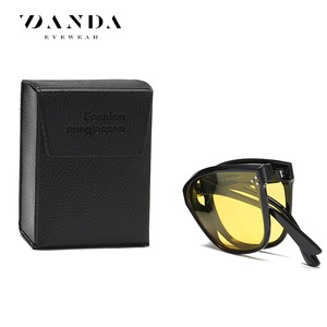 Danda Eyewear – étui à lunettes de soleil tendance, boîte carrée en cuir noir, type rangement pour lunettes - Product Image 1