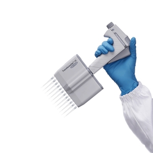 Chất lượng cao dùng một lần CLT 1000ul <span class=keywords><strong>Pipette</strong></span> lời khuyên mở rộng chiều dài giữ thấp vô trùng phòng thí nghiệm Nguồn cung cấp tùy chỉnh OEM đóng gói thấp - Product Image 5